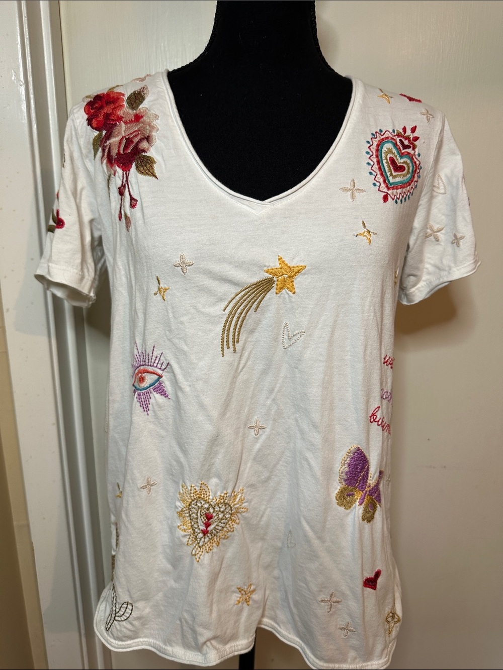 Johnny Was Embroidered Everything Is Possible Tee White XS Boho
